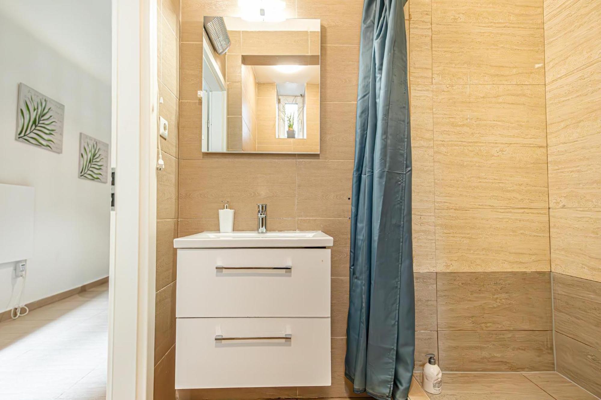 Simple Apt W Full Kitchen Wiener Stadthalle エクステリア 写真